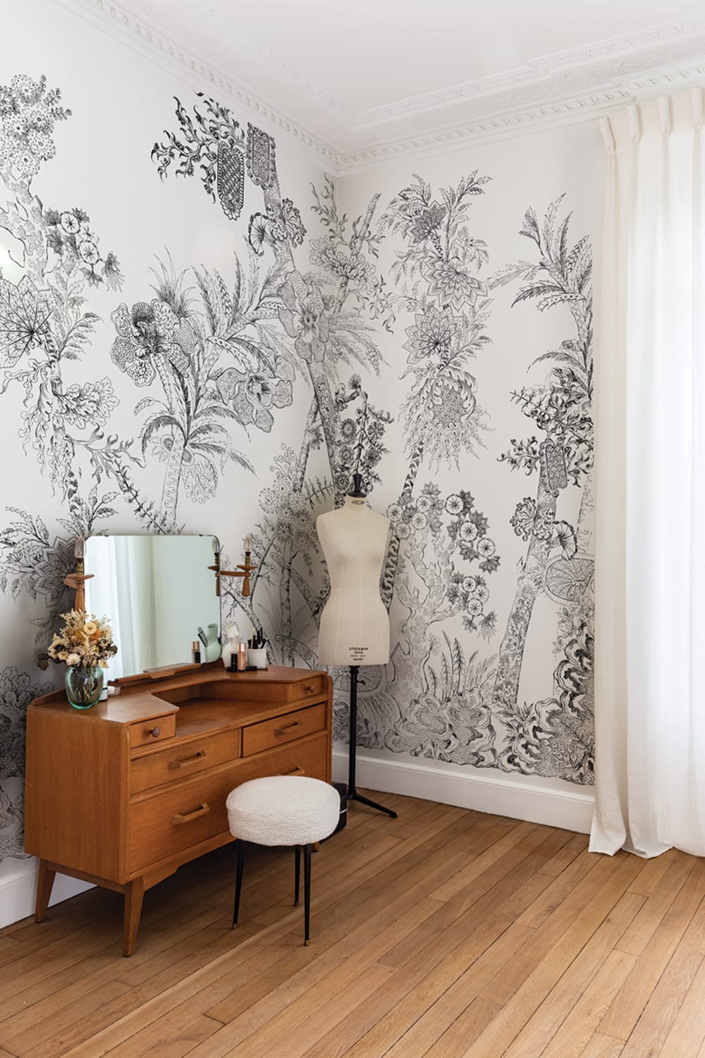 Monochrome Flora